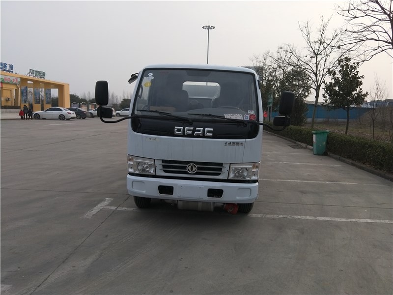 特價(jià)處理一輛解放8噸加油車--已上好戶