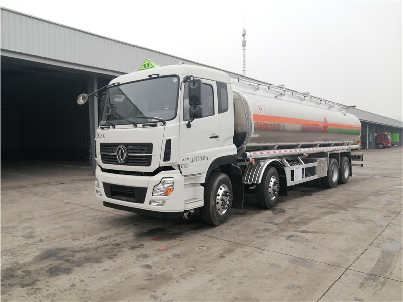 29.7方：東風(fēng)天龍前四后八運油車