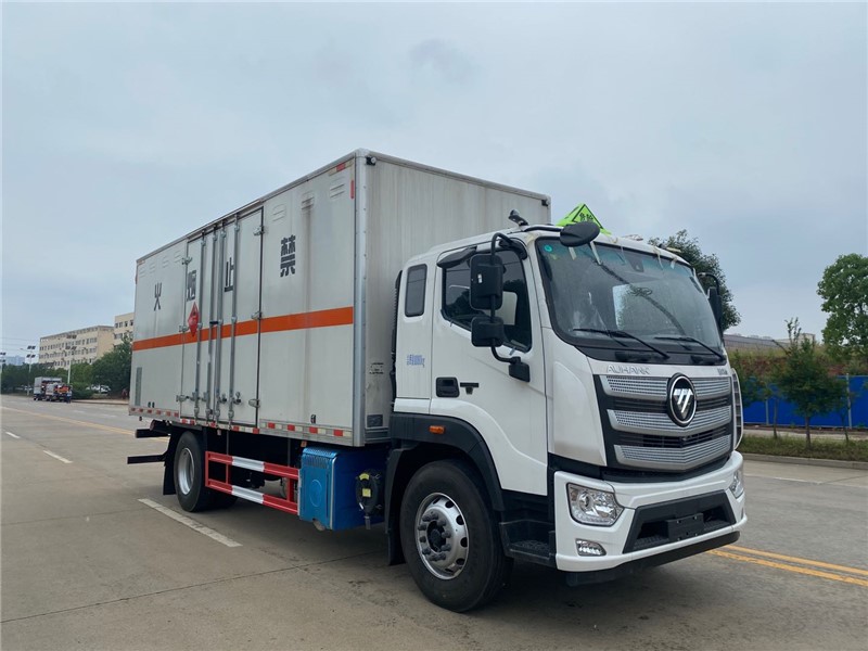 CSC5180XRQB6型易燃氣體廂式運輸車